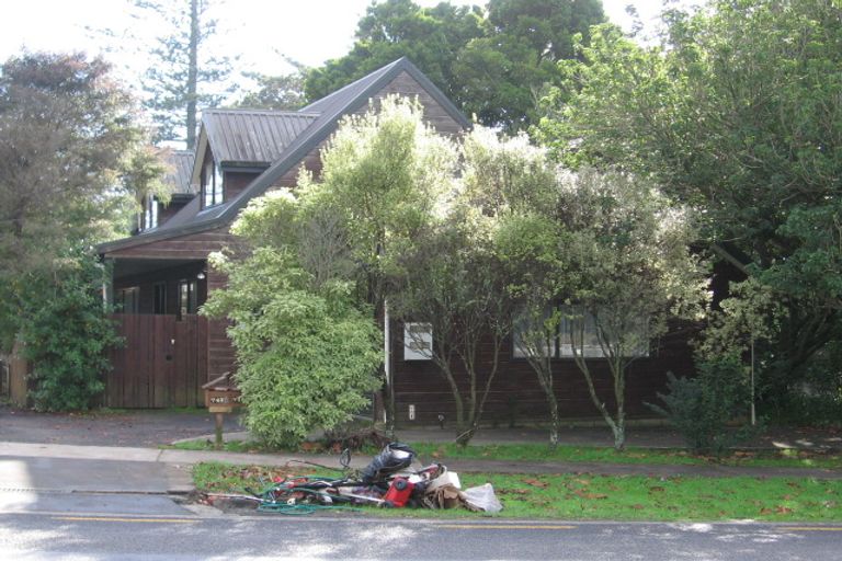 Photo of property in 743 Swanson Road, Swanson, Auckland, 0612