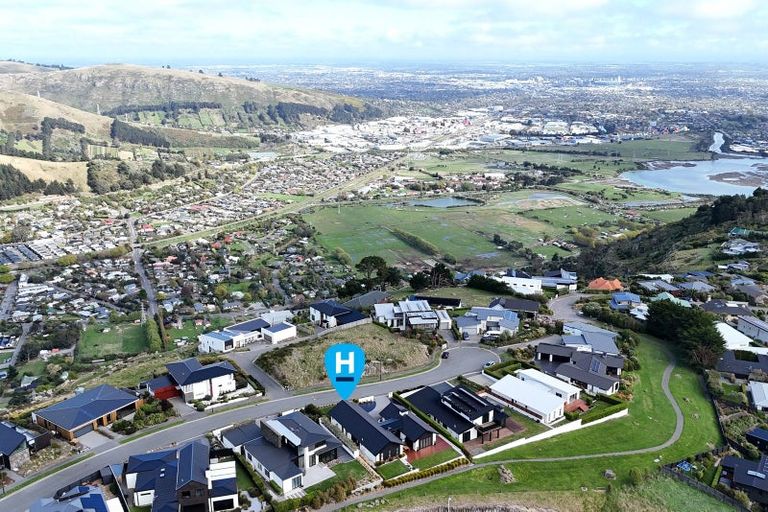 Photo of property in 8 Parkridge Place, Mount Pleasant, Christchurch, 8081