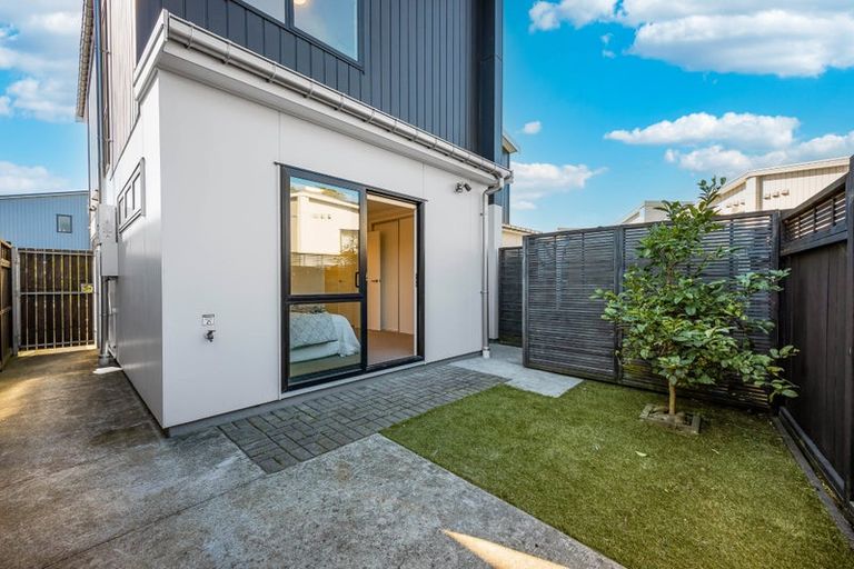 Photo of property in 5 Awamarino Way, Westgate, Auckland, 0614