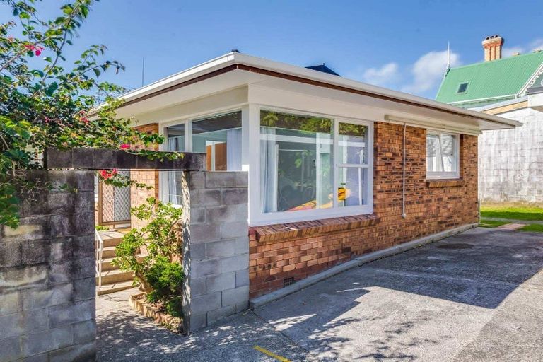Photo of property in 6/55a Vauxhall Road, Devonport, Auckland, 0624