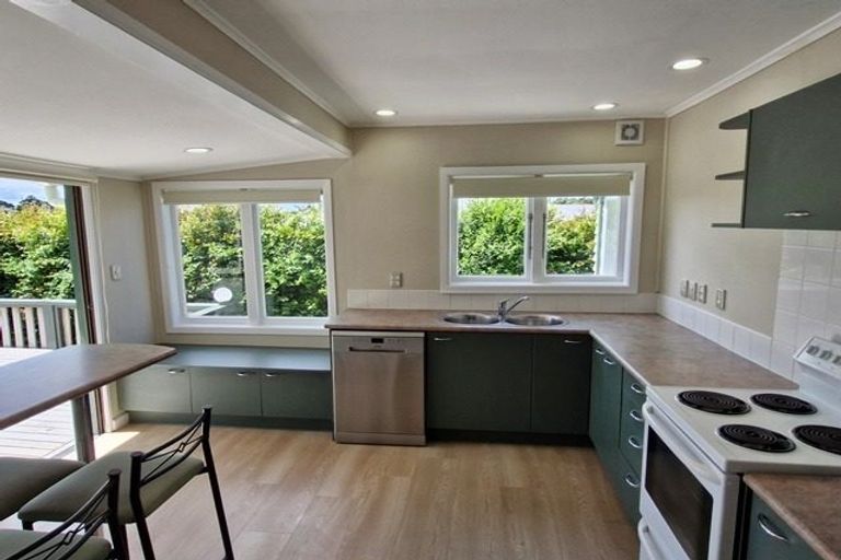 Photo of property in 33 Withers Road, Glen Eden, Auckland, 0602