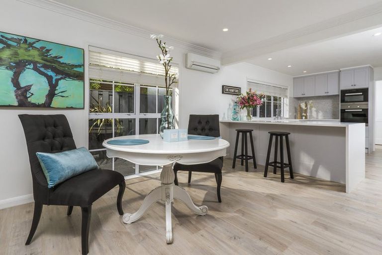 Photo of property in 2/15 Saltburn Road, Milford, Auckland, 0620