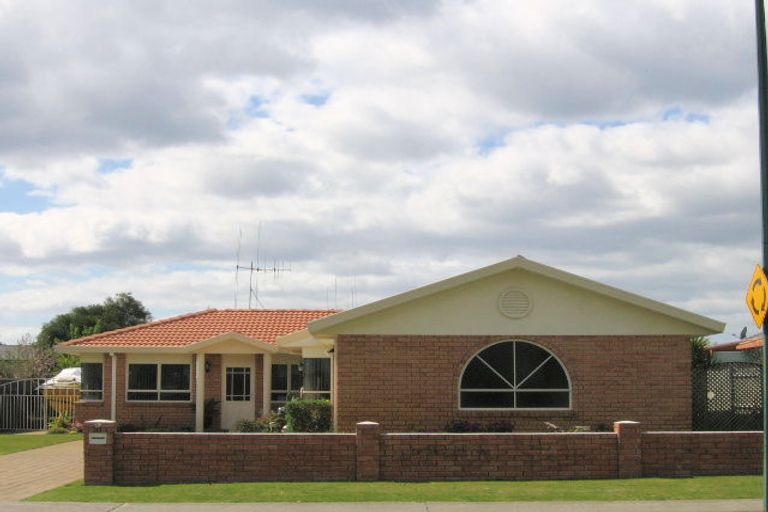 Photo of property in 111 Gloucester Road, Mount Maunganui, 3116