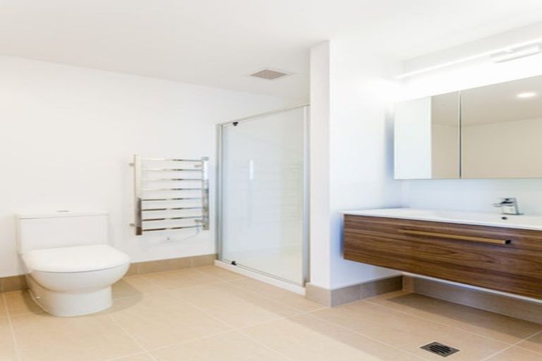 Photo of property in 35 Tahuhu Road, Mount Wellington, Auckland, 1062