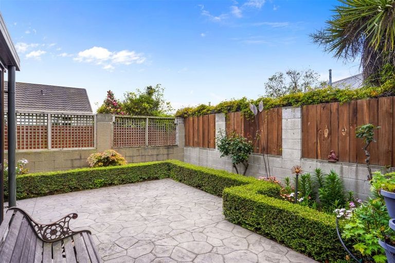 Photo of property in 2/3 Celia Street, Redcliffs, Christchurch, 8081