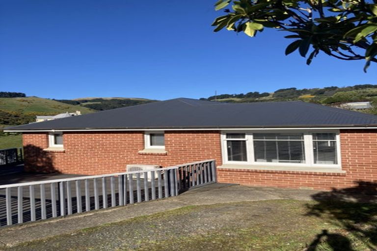 Photo of property in 3 Hellyer Street, Macandrew Bay, Dunedin, 9014