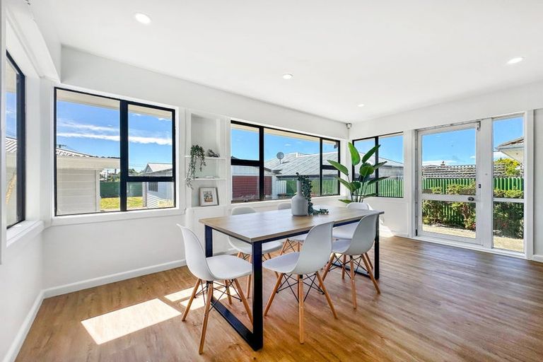 Photo of property in 77 Hargood Street, Woolston, Christchurch, 8062