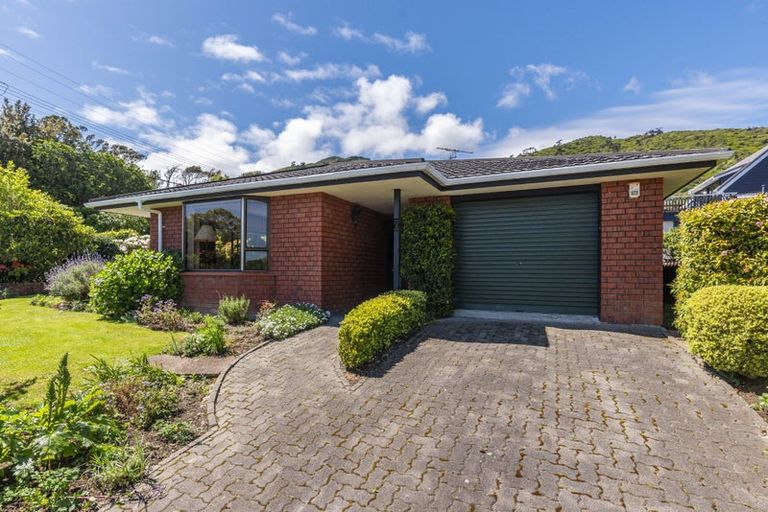 Photo of property in 31 Winara Avenue, Waikanae, 5036