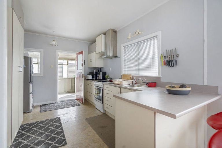 Photo of property in 2 Keays Road, Avenues, Whangarei, 0110