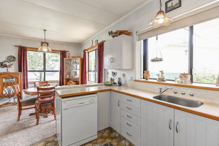 Photo of property in 1213 Willowpark Road North, Mayfair, Hastings, 4122