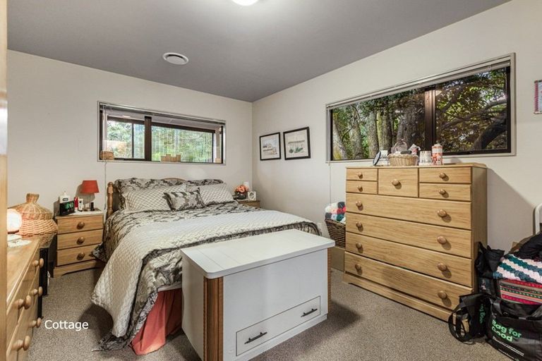 Photo of property in 66 Atkinson Road, Titirangi, Auckland, 0604