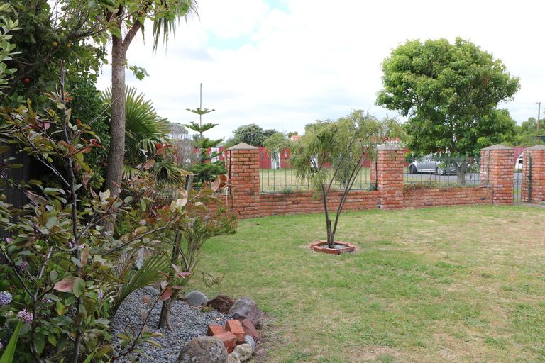 Photo of property in 3 Handley Place, Glen Avon, New Plymouth, 4312