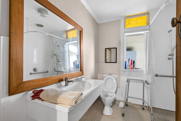 Photo of property in 16 Hessey Street, Masterton, 5810
