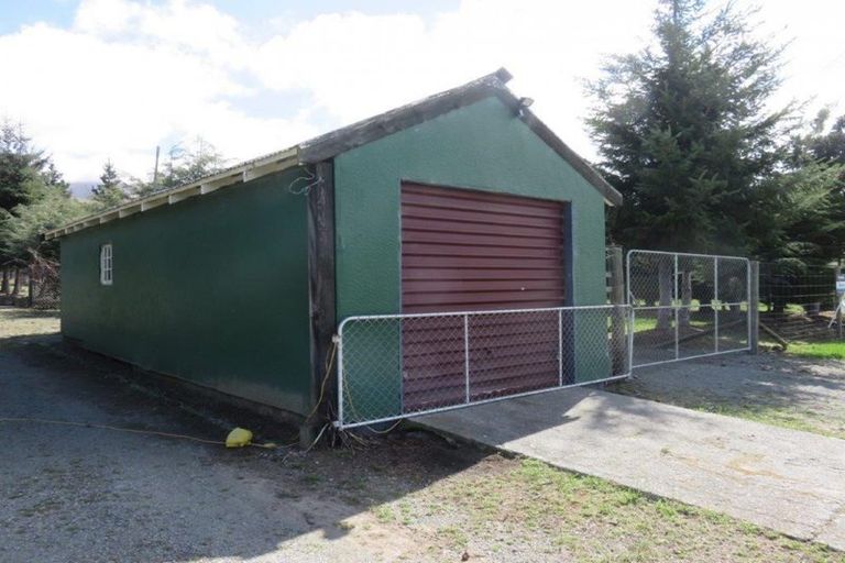 Photo of property in 2080 Fairlie Tekapo Road, Burkes Pass, 7987