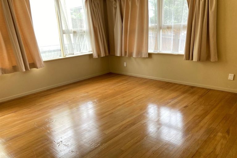 Photo of property in 5 Lewis Road, Pakuranga, Auckland, 2010