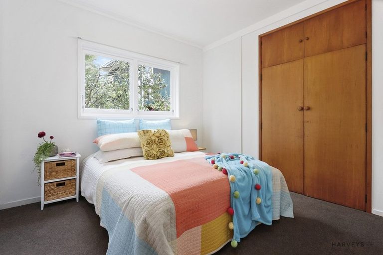 Photo of property in 201 Godley Road, Titirangi, Auckland, 0604