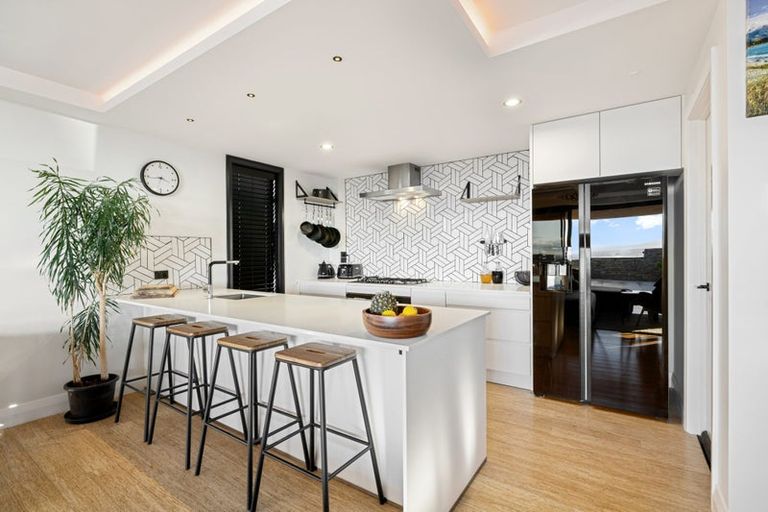 Photo of property in 10 Hawkshead Way, Westmorland, Christchurch, 8025