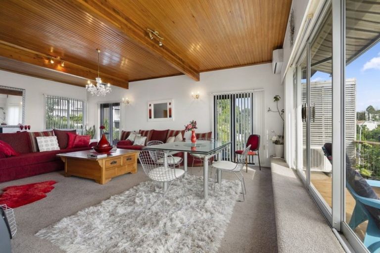 Photo of property in 11 Rangitoto View Road, Cockle Bay, Auckland, 2014