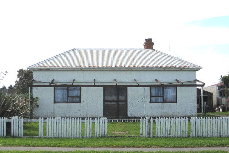Photo of property in 94a Hinau Street, Castlecliff, Whanganui, 4501