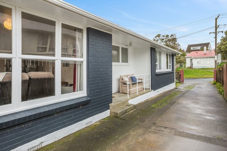 Photo of property in 91 Astrolabe Street, Cannons Creek, Porirua, 5024