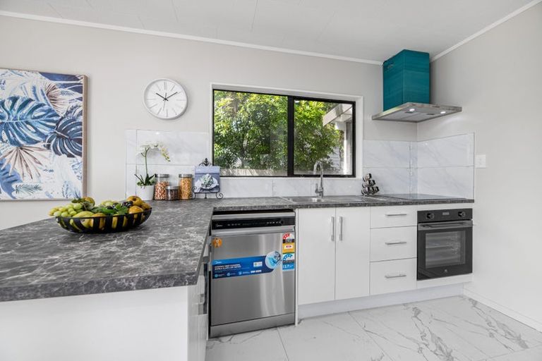 Photo of property in 11a Oregon Avenue, Avondale, Auckland, 1026