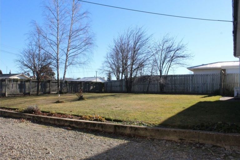 Photo of property in 20 Northland Street, Ranfurly, 9332