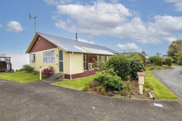 Photo of property in 2 Winslow Place, Levin, 5510
