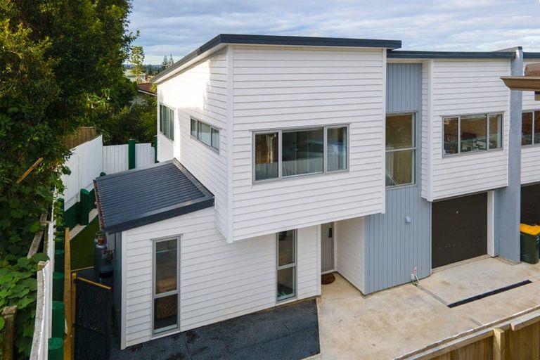 Photo of property in 20d Kelwyn Road, Kelston, Auckland, 0602