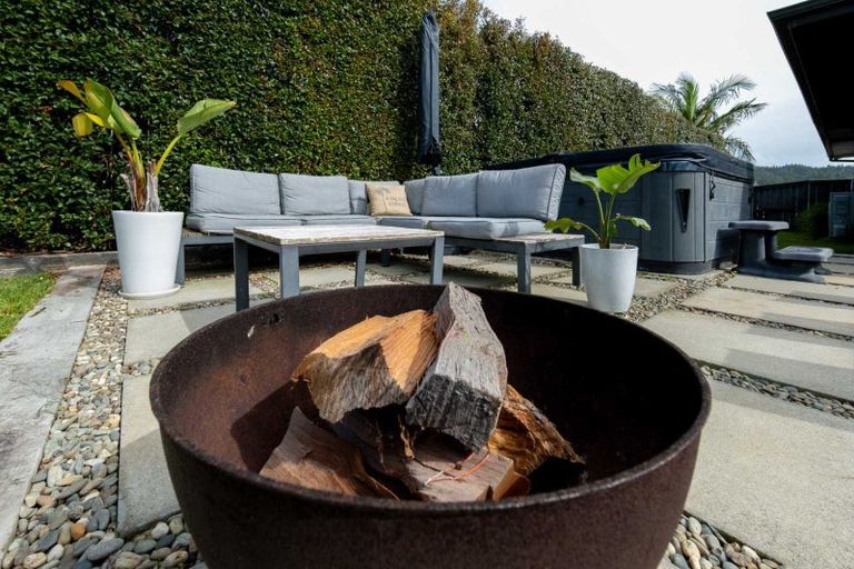 Photo of property in 14 Will Street, Huapai, Kumeu, 0810