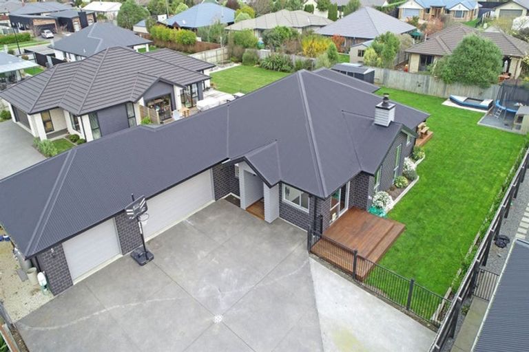 Photo of property in 5 Benjes Place, Woodend, 7610