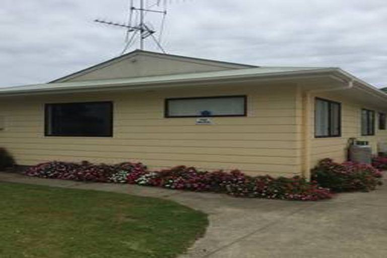 Photo of property in 16a Roretana Drive, Athenree, Katikati, 3177