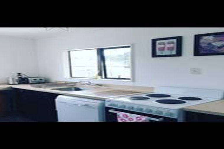 Photo of property in 16a Roretana Drive, Athenree, Katikati, 3177