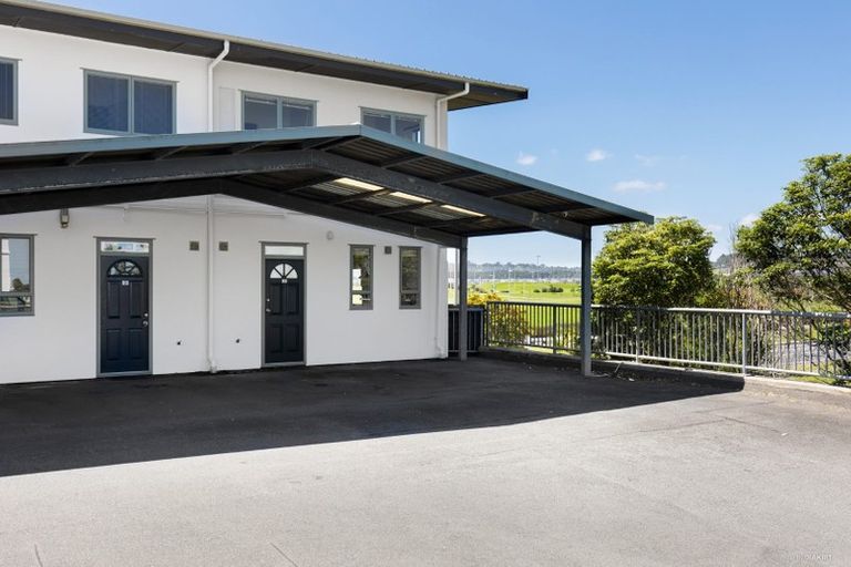 Photo of property in 1/150 Chapel Road, Flat Bush, Auckland, 2019