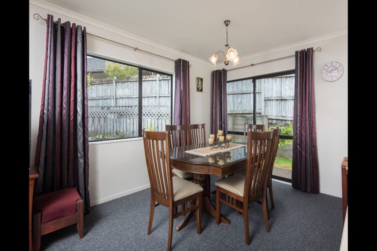 Photo of property in 25 Barbara Grove, Papamoa Beach, Papamoa, 3118