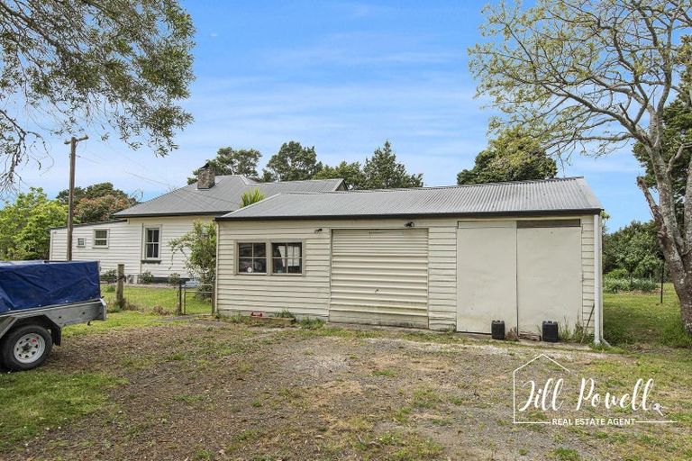 Photo of property in 32 Franklin Road, Paparoa, 0571