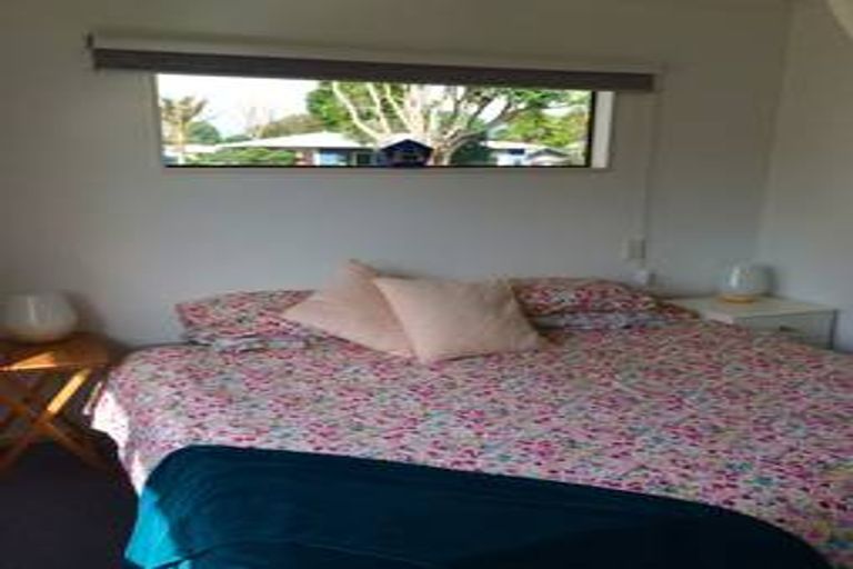 Photo of property in 16a Roretana Drive, Athenree, Katikati, 3177