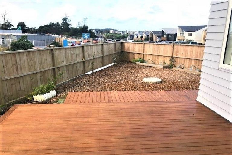 Photo of property in 39 Lockheed Street, Hobsonville, Auckland, 0618