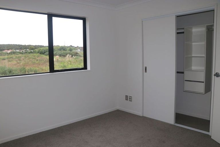 Photo of property in 33 Sun Orchid Avenue, Wiri, Auckland, 2104