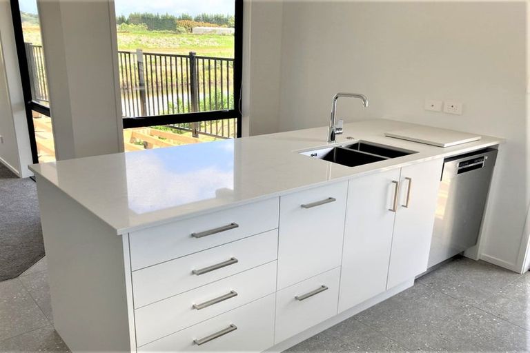 Photo of property in 4 Kauri Lane, Omokoroa, 3114