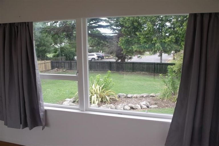 Photo of property in 16 Mangarau Crescent, Havelock North, 4130