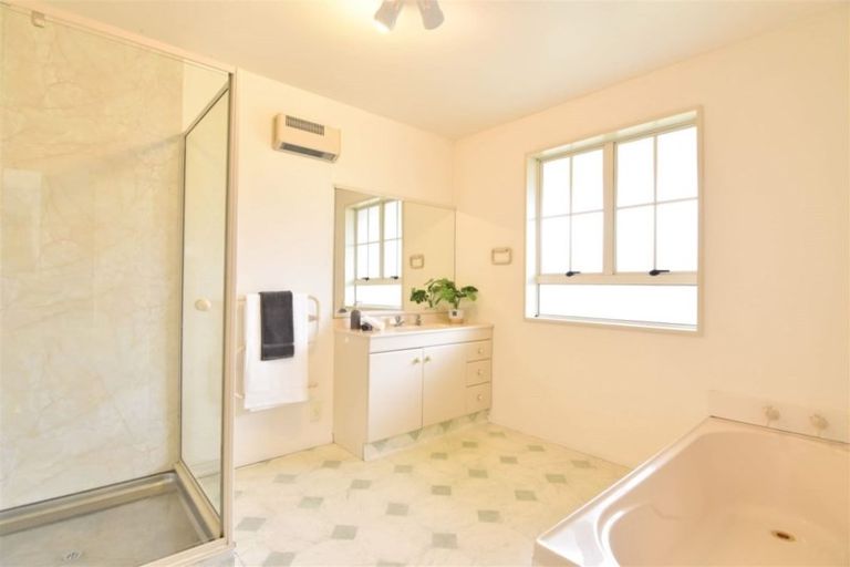 Photo of property in 2 Westlake Drive, Halswell, Christchurch, 8025