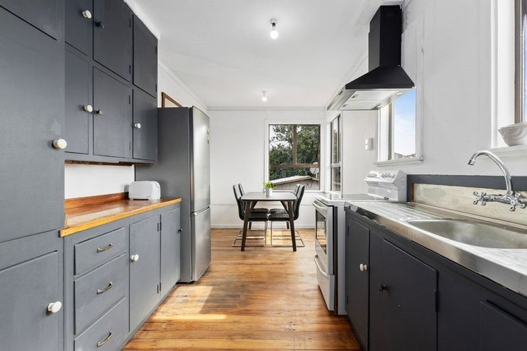 Photo of property in 42 Roosevelt Avenue, Onehunga, Auckland, 1061