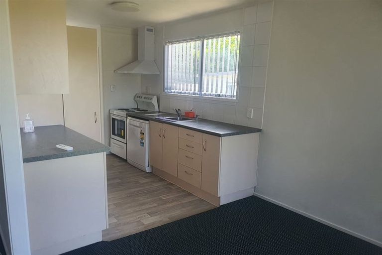 Photo of property in 24 Becker Drive, Weymouth, Auckland, 2103