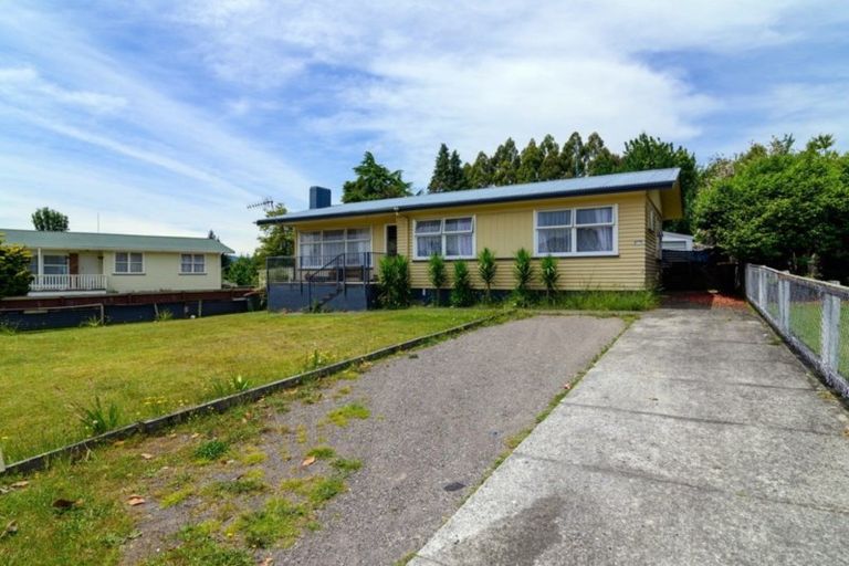 Photo of property in 32 Homedale Street, Pukehangi, Rotorua, 3015