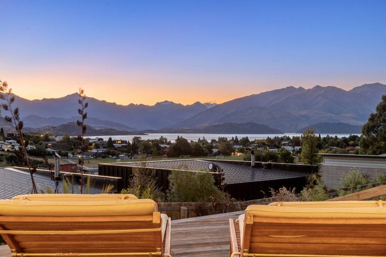 Photo of property in 41 Farrant Drive, Wanaka, 9305