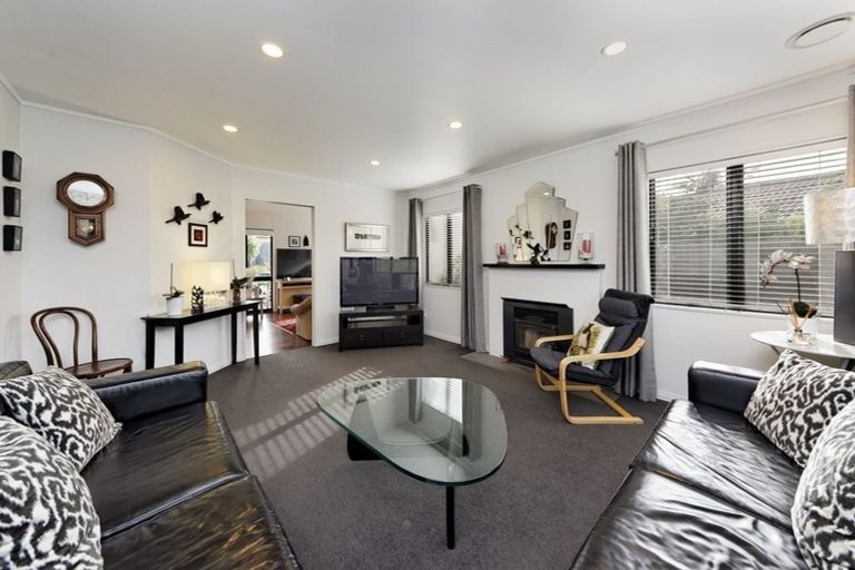 Photo of property in 27 Maurice Borich Place, Henderson, Auckland, 0610