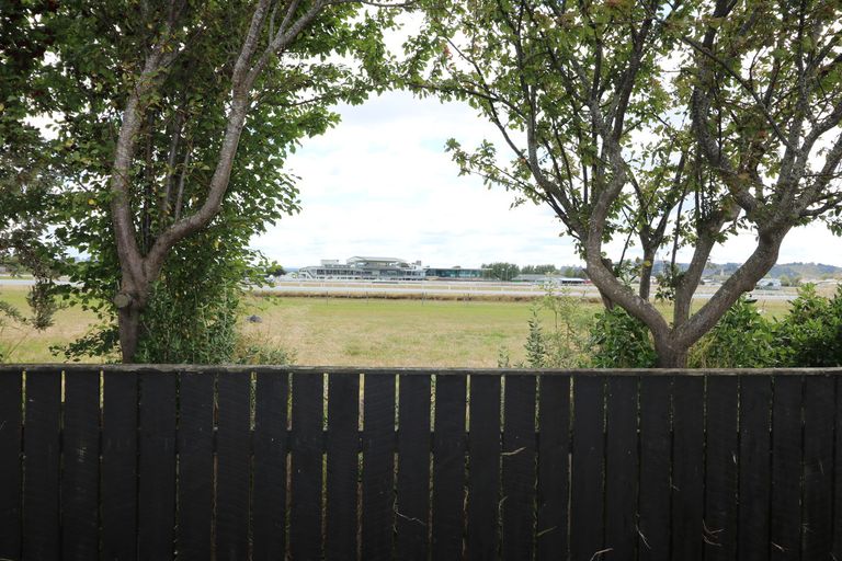 Photo of property in 3 Handley Place, Glen Avon, New Plymouth, 4312