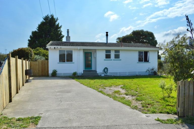 Photo of property in 7 Temuera Street, Otaki, 5512