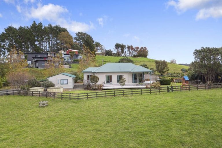 Photo of property in 36a Goudie Road, Helensville, 0875