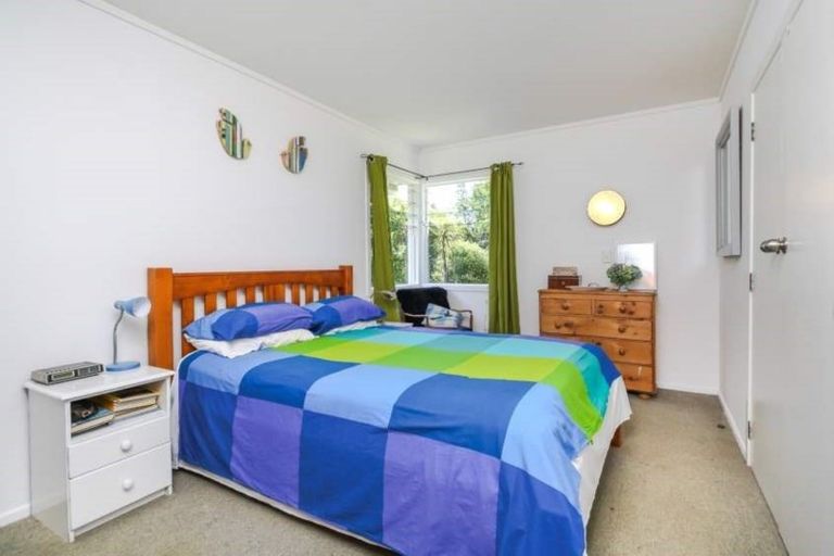 Photo of property in 182 Hutchinson Avenue, New Lynn, Auckland, 0600